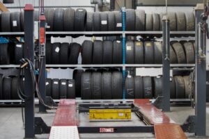 Autobedrijf Jo ten Oever bandenopslag